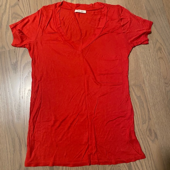 Short Sleeve Red V-Neck Tee - Picture 1 of 2